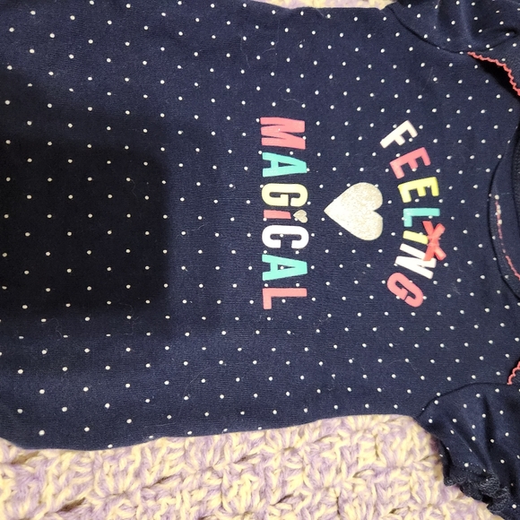 π10/$10 - π Child of Mine 6-12 Month "Feeling Magical" Bodysuit π - Picture 2 of 3